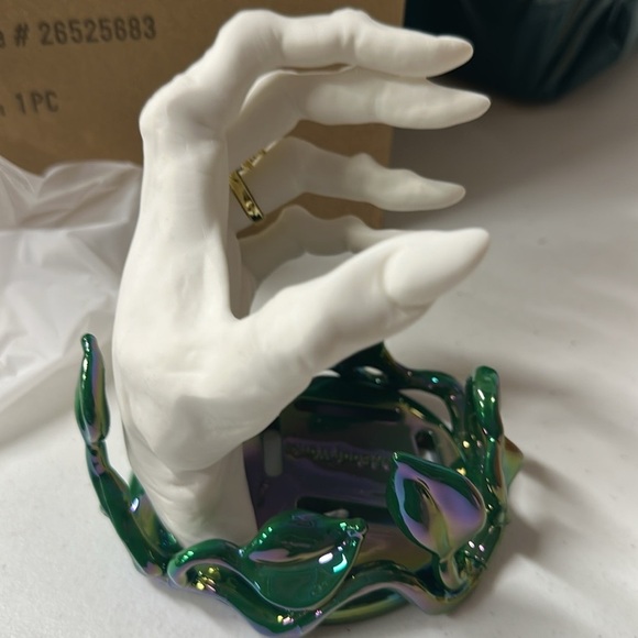 Bath and Body Works Halloween collection 2022 ivy hands soap holder New - Picture 5 of 7